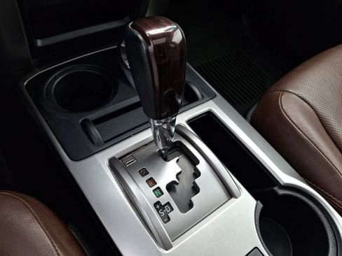 Used 2022 Toyota 4Runner Limited AWD/4WD image 18