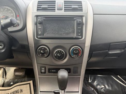 Used 2013 Toyota Corolla S image 15