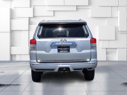 Used 2011 Toyota 4Runner Limited AWD/4WD image 6
