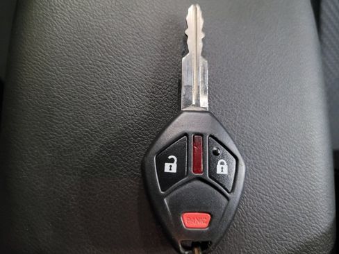 Used 2014 Mitsubishi Outlander Sport ES AWD/4WD image 32