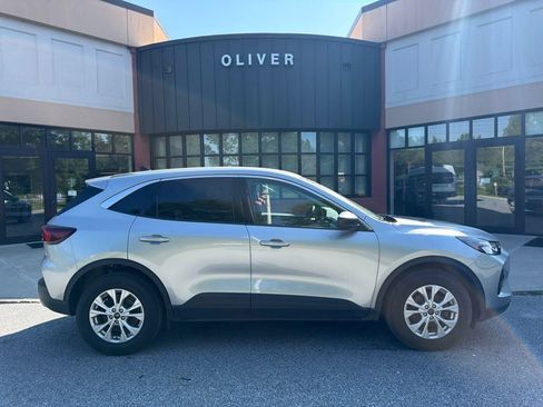 Certified 2023 Ford Escape Active AWD/4WD image 8