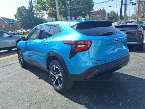 Certified 2025 Chevrolet Trax RS FWD image 7