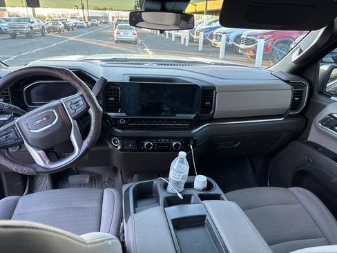 Used 2023 GMC Sierra 1500 SLE image 16