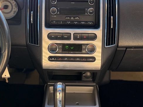 Used 2010 Ford Edge SEL image 13