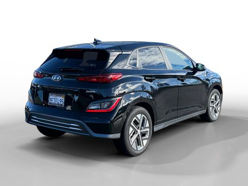 Certified 2023 Hyundai Kona SE image 5