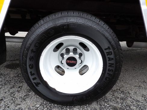 Used 2019 GMC Savana 3500 Extended w/ Driver Convenience Package image 44