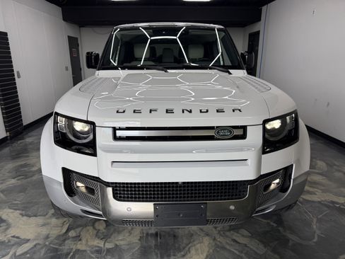 Used 2023 Land Rover Defender 130 First Edition AWD/4WD image 7