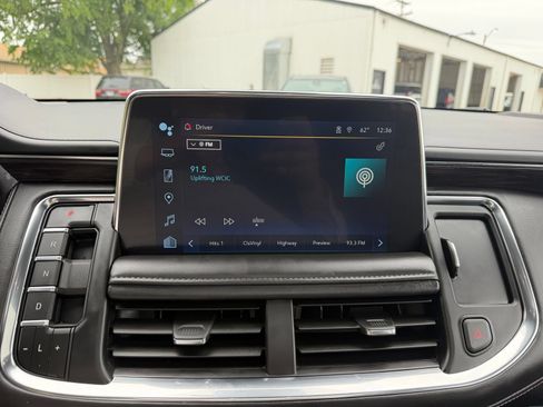 Used 2024 Chevrolet Tahoe LT w/ LT Signature Plus Package AWD/4WD image 19