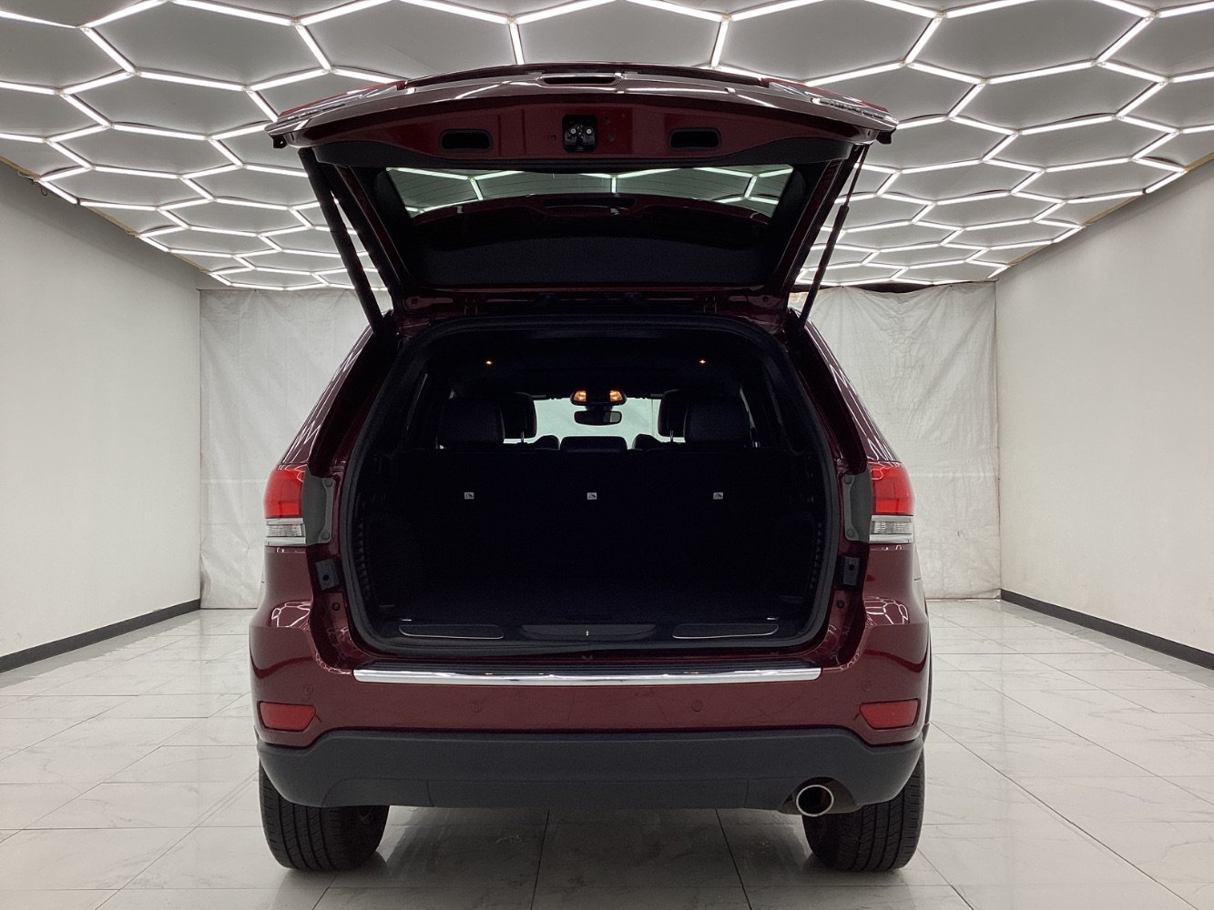 Used 2018 Jeep Grand Cherokee Limited AWD/4WD image 45