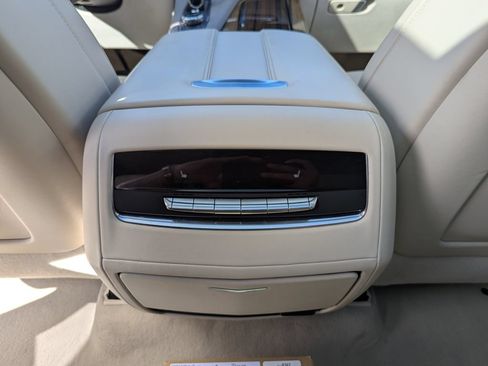 Used 2022 Cadillac Escalade Premium Luxury Platinum AWD/4WD image 41