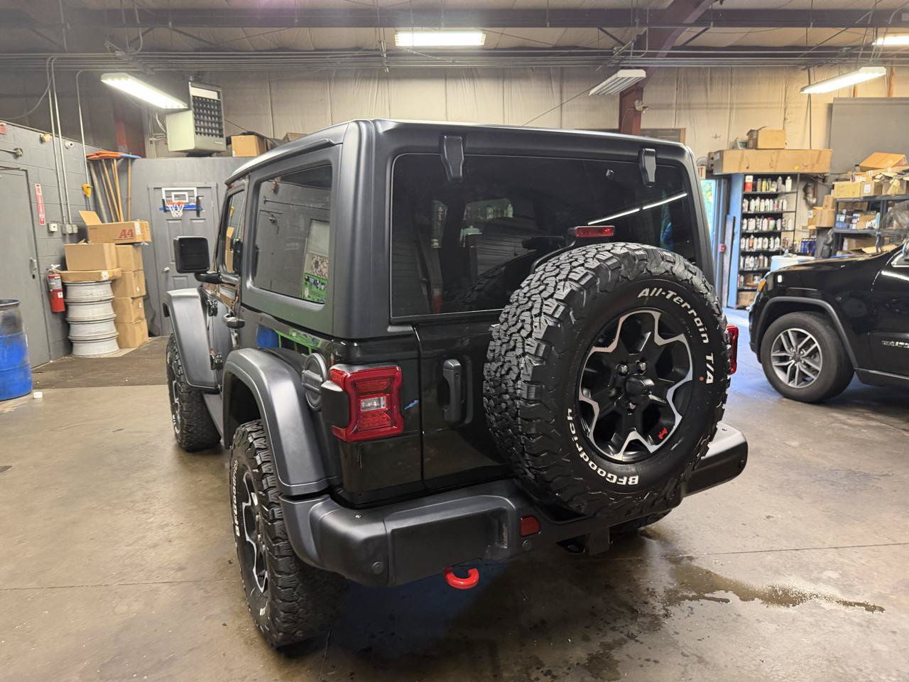 Used 2023 Jeep Wrangler Rubicon w/ Steel Bumper Group AWD/4WD image 7
