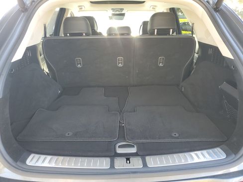 Used 2022 Genesis GV70 2.5T w/ Advanced Package image 12