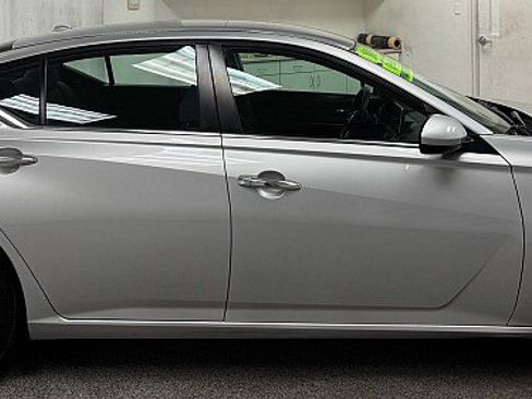 Used 2019 Nissan Altima 2.5 S image 4