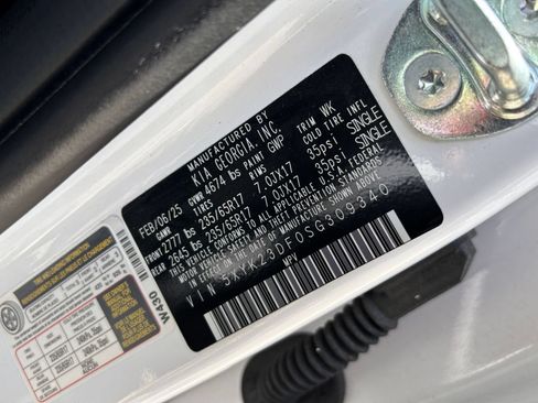 Used 2025 Kia Sportage LX FWD image 27