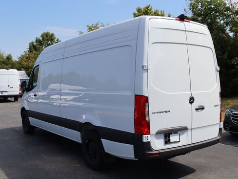 New 2025 Mercedes-Benz Sprinter 2500 image 27