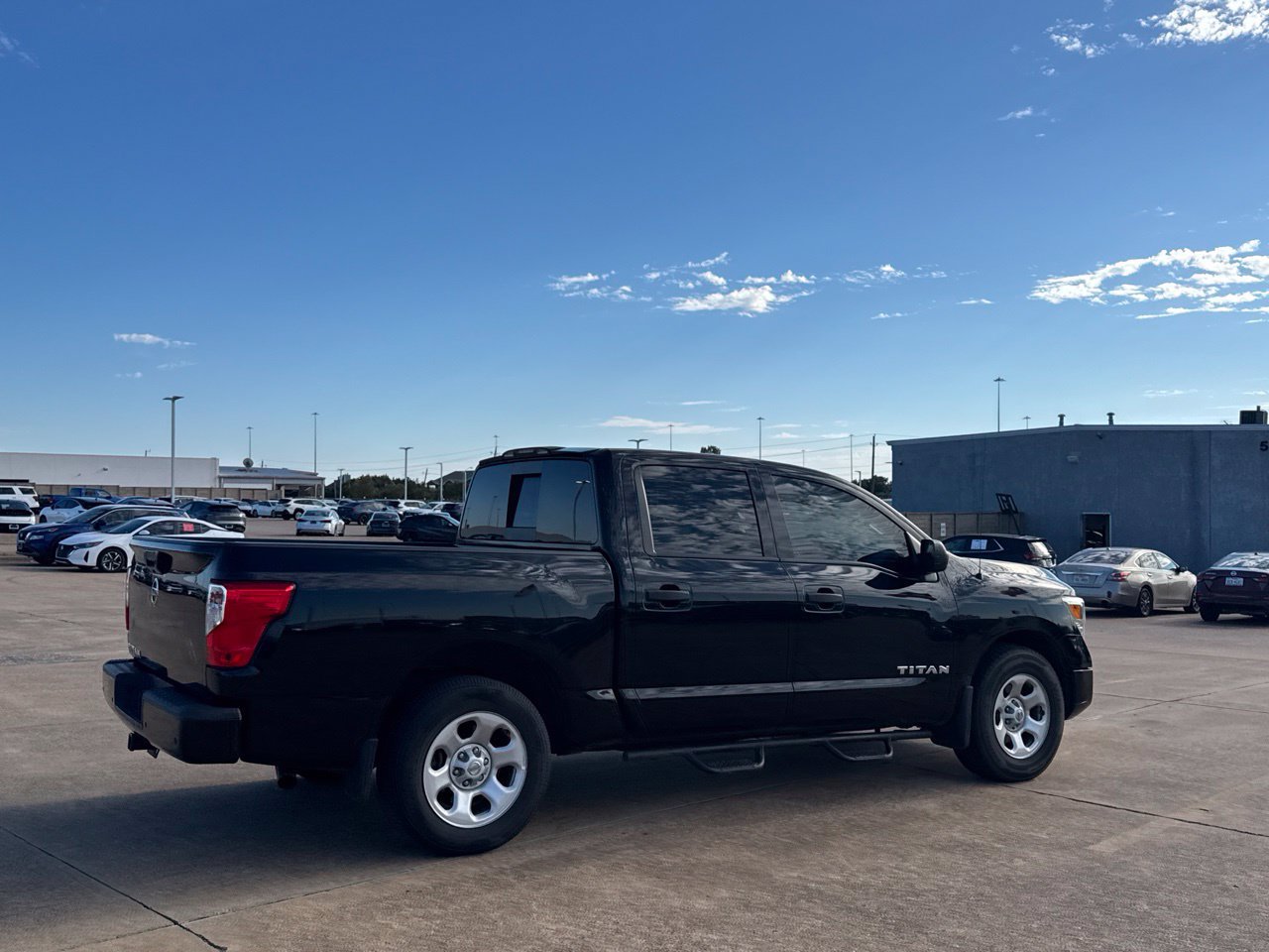 Used 2021 Nissan Titan S w/ S Utility Package RWD image 31