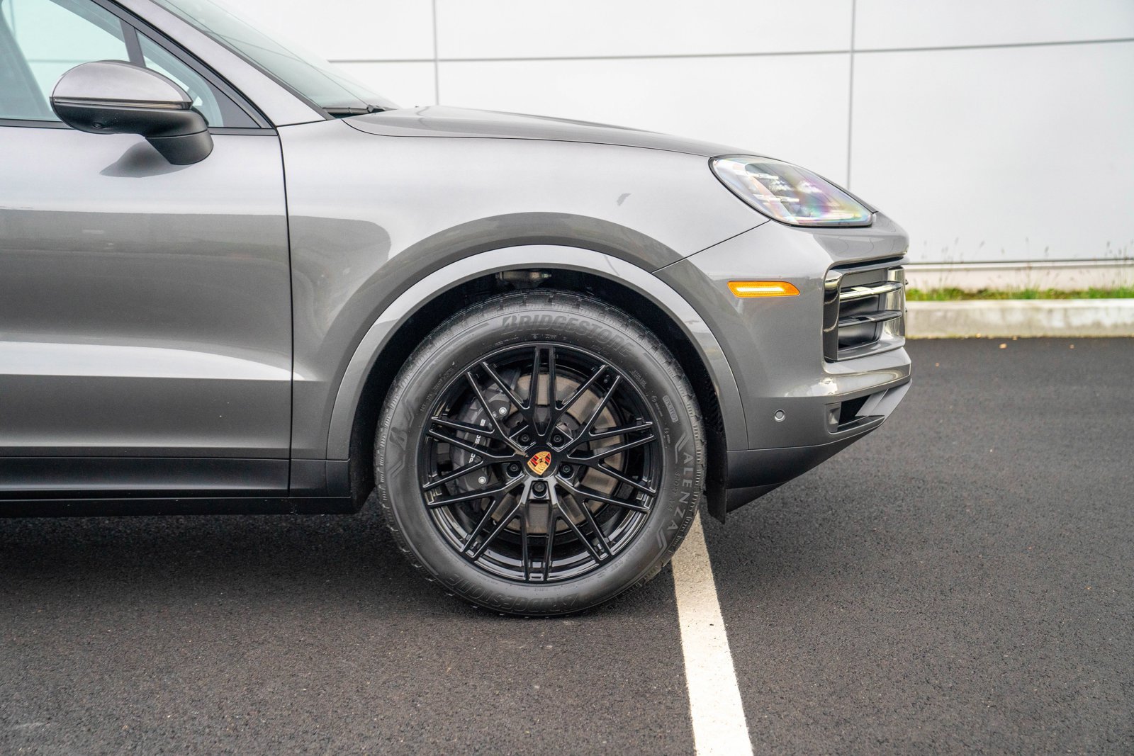Certified 2026 Porsche Cayenne AWD/4WD image 9