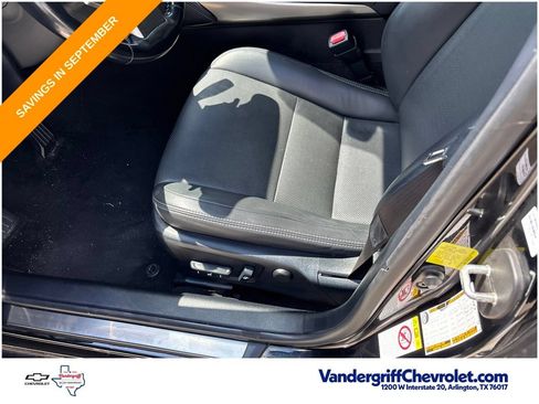 Used 2017 Lexus IS 200t w/ Premium Package RWD image 12