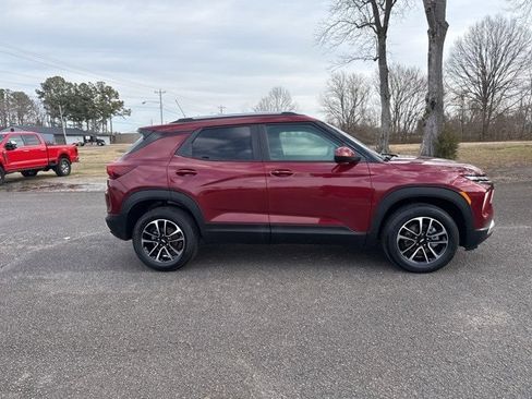 Used 2025 Chevrolet TrailBlazer LT w/ Driver Confidence Package image 12