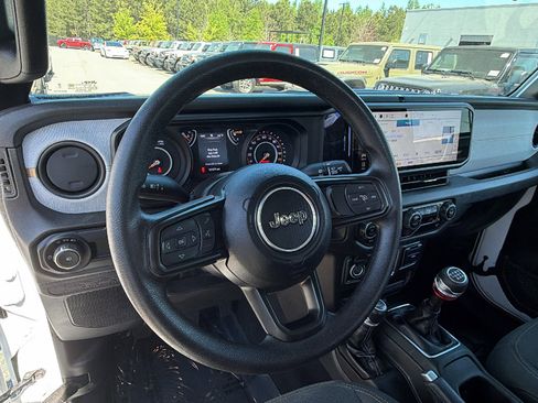 Used 2025 Jeep Wrangler Sport image 21