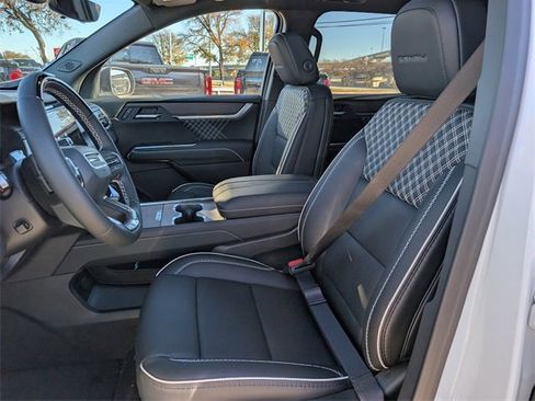 New 2026 GMC Acadia Denali w/ Super Cruise Package image 18