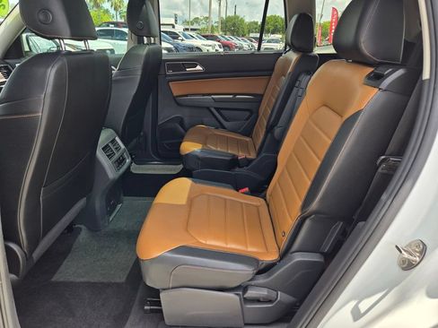 Used 2018 Volkswagen Atlas SEL Premium AWD/4WD image 6