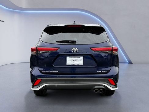 Used 2021 Toyota Highlander XSE image 4