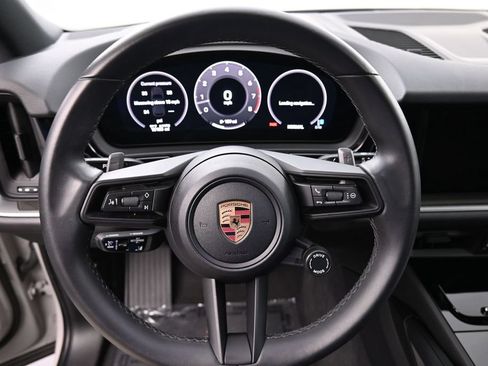 Certified 2025 Porsche Cayenne AWD/4WD image 19