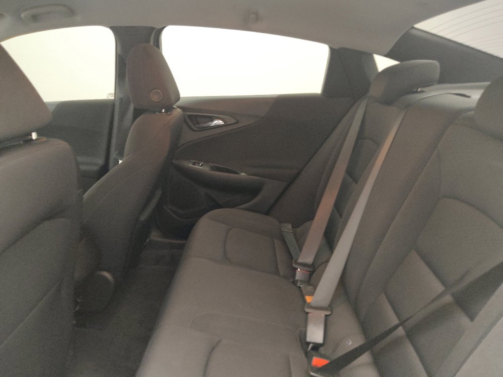Used 2025 Chevrolet Malibu LS FWD image 18