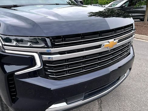 Used 2021 Chevrolet Tahoe LT w/ LT Signature Package RWD image 32