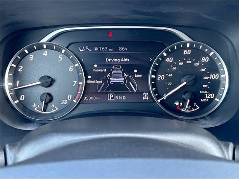 Used 2022 Nissan Frontier SV AWD/4WD image 12