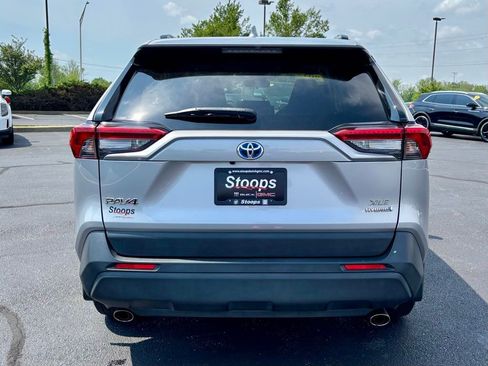 Used 2019 Toyota RAV4 XLE w/ Convenience Package AWD/4WD image 6