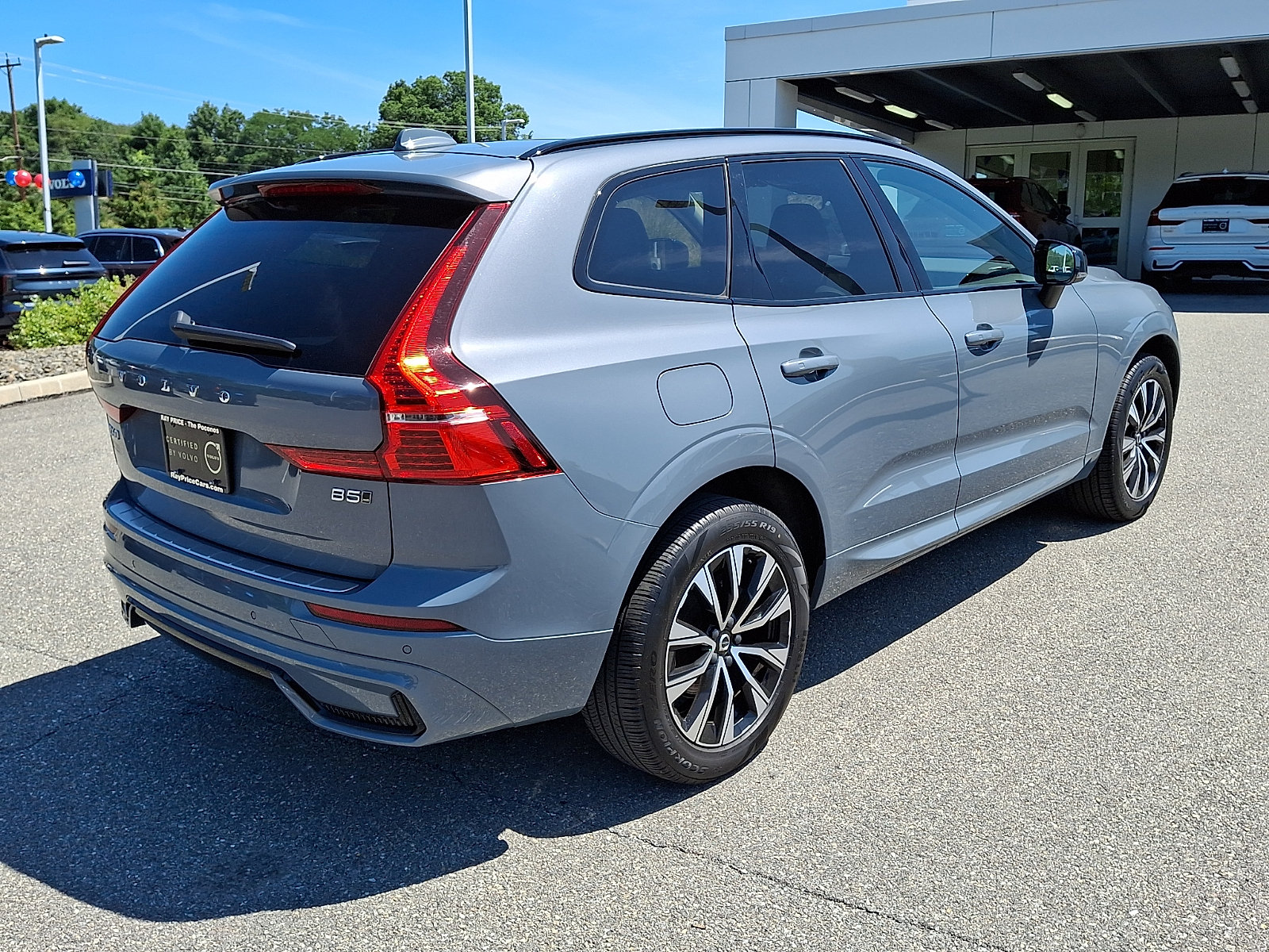 Certified 2024 Volvo XC60 B5 Core w/ Protection Package Premier AWD/4WD image 7