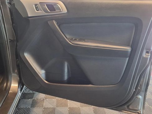 Used 2019 Ford Ranger XLT w/ Equipment Group 302A Luxury AWD/4WD image 11
