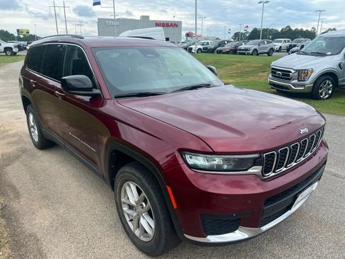 Used 2022 Jeep Grand Cherokee L Laredo w/ Luxury Tech Group I RWD image 3