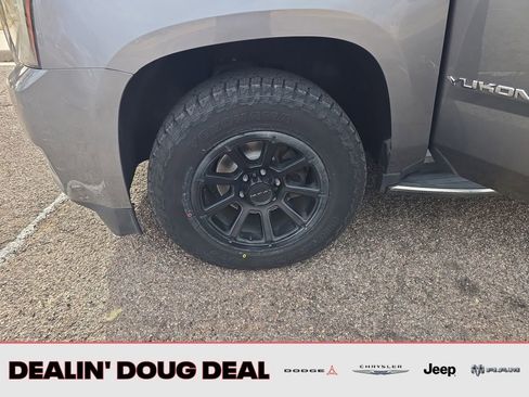 Used 2020 GMC Yukon XL SLE w/ Enhanced Driver Alert Package image 26