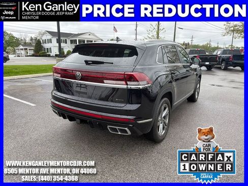 Used 2024 Volkswagen Atlas Cross Sport SEL R-Line AWD/4WD image 9