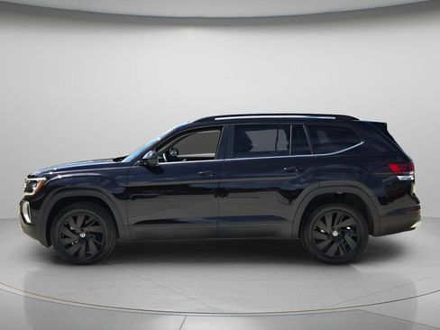 Certified 2026 Volkswagen Atlas SE w/ Panoramic Sunroof Package FWD image 3