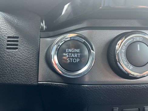 Used 2017 Toyota Tacoma TRD Pro image 17