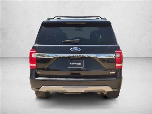 Used 2019 Ford Expedition XLT w/ Equipment Group 202A AWD/4WD image 6