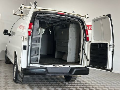 Used 2017 Chevrolet Express 2500 image 12