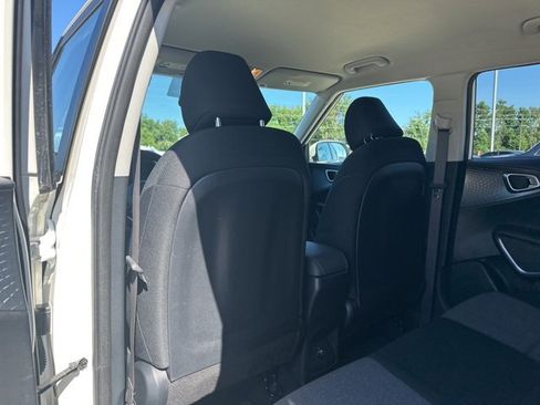 Used 2022 Kia Soul S image 17