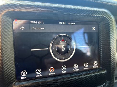 Used 2023 Jeep Gladiator Sport AWD/4WD image 16