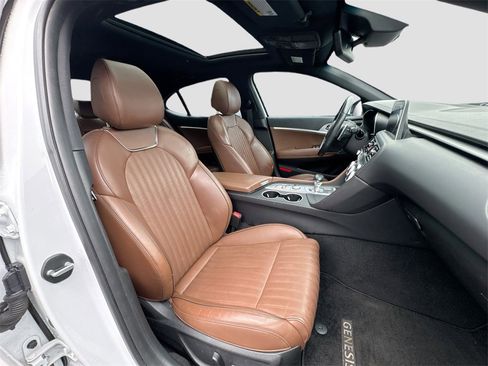 Used 2020 Genesis G70 2.0T w/ Elite Package image 29