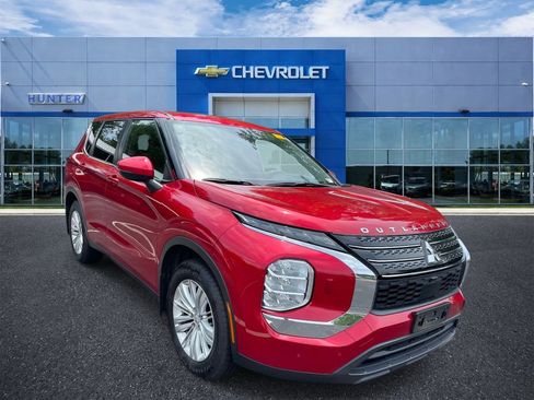 Used 2022 Mitsubishi Outlander ES AWD/4WD image 1