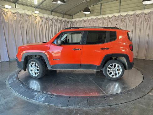 Used 2018 Jeep Renegade Sport w/ Power & Air Group image 8