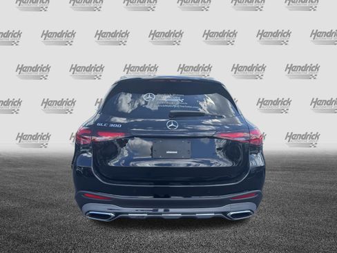 Used 2026 Mercedes-Benz GLC 300 image 9