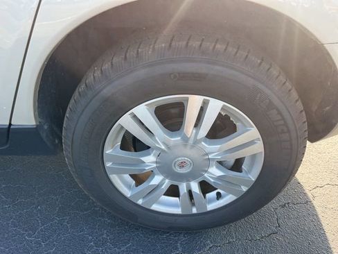 Used 2015 Cadillac SRX Luxury w/ Driver Awareness Package image 29