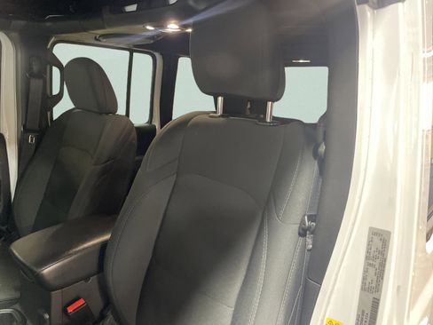 Used 2022 Jeep Wrangler Unlimited Sport image 14