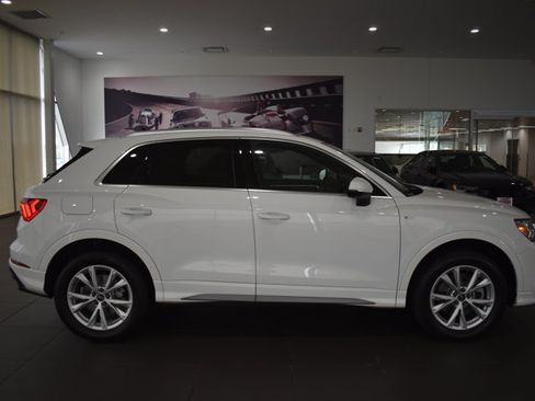 Used 2023 Audi Q3 2.0T Premium w/ Convenience Package AWD/4WD image 8